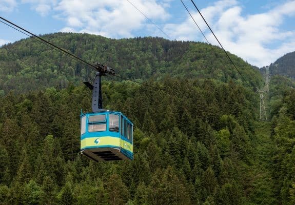 Cable car & plateau