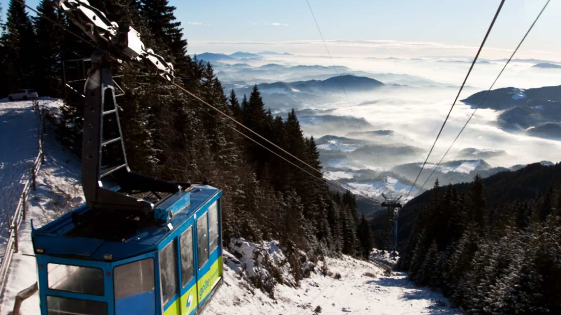 CABLE CAR AND PLATEAU